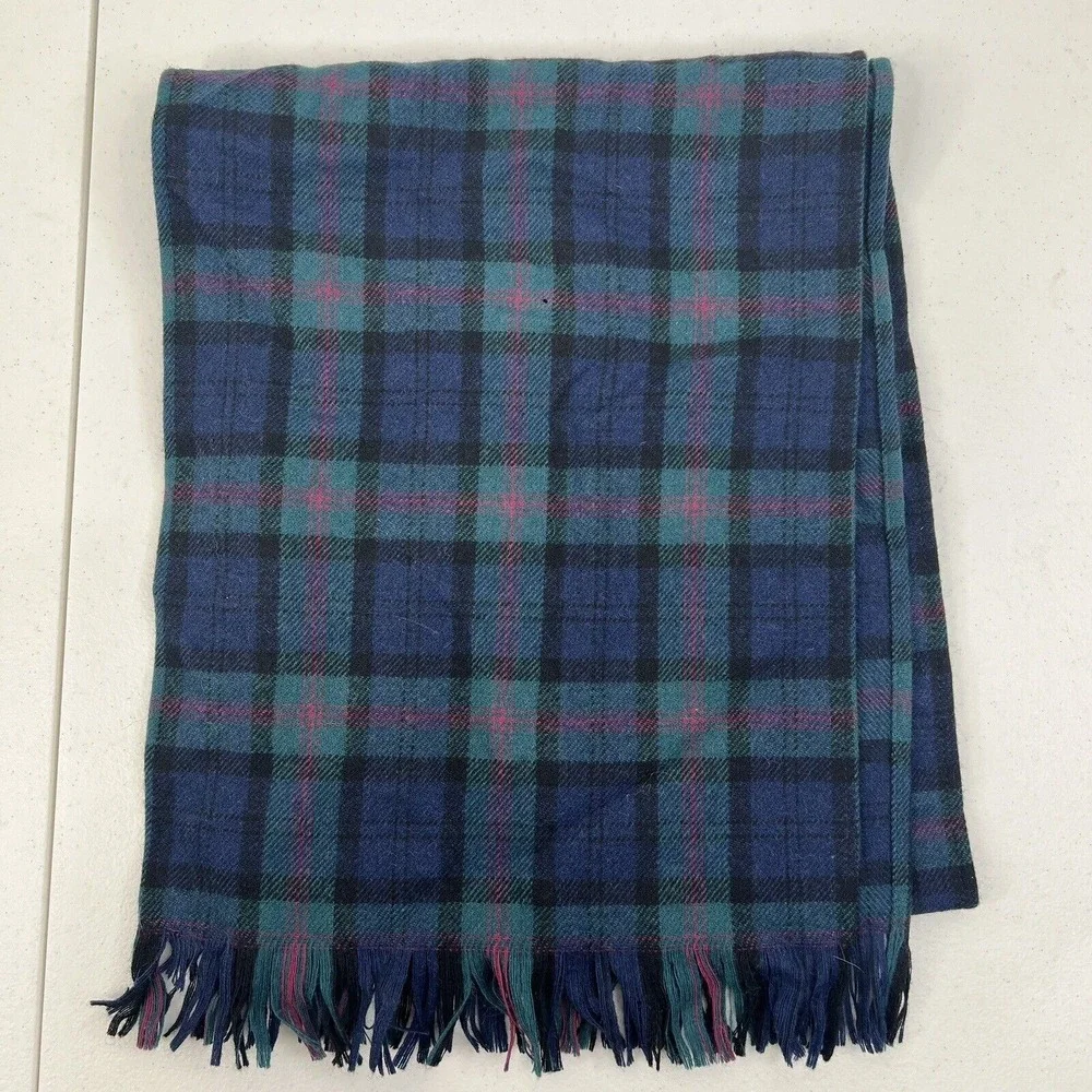 VTG Pendleton Plaid Virgin Wool Scarf Green Black Official Tartan Fringe FLAWS
